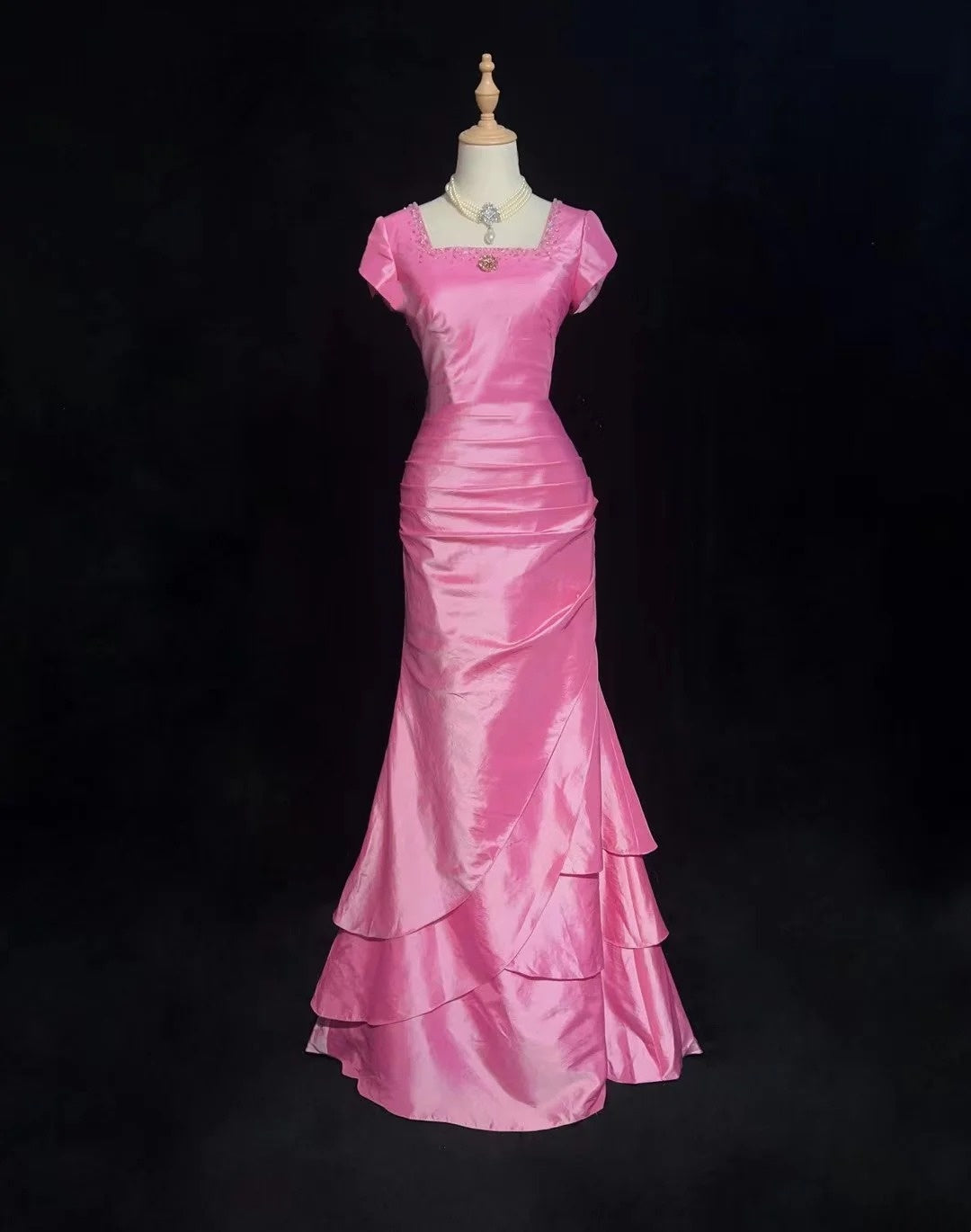 Vintage Prom Dresses Mermaid Square Neck Pink Satin With Ruffles Short Sleeves Long Formal Dress N2502