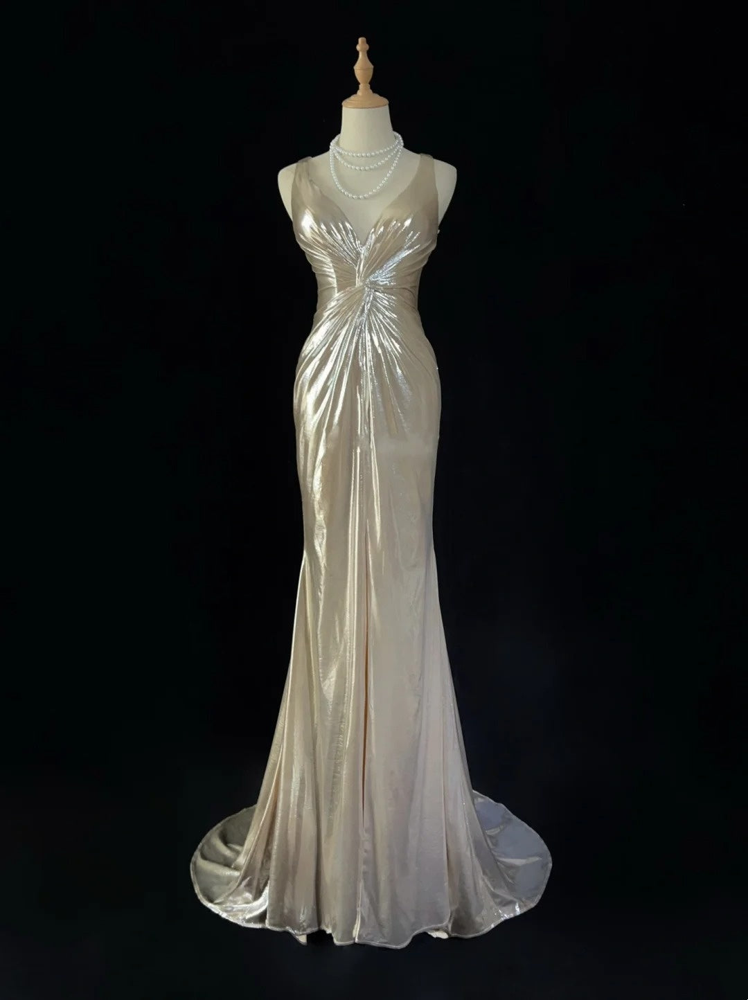 Simple Prom Dresses Mermaid V Neck Gold Sleeveless With Slit Ruffled Formal Evening Dress N3822