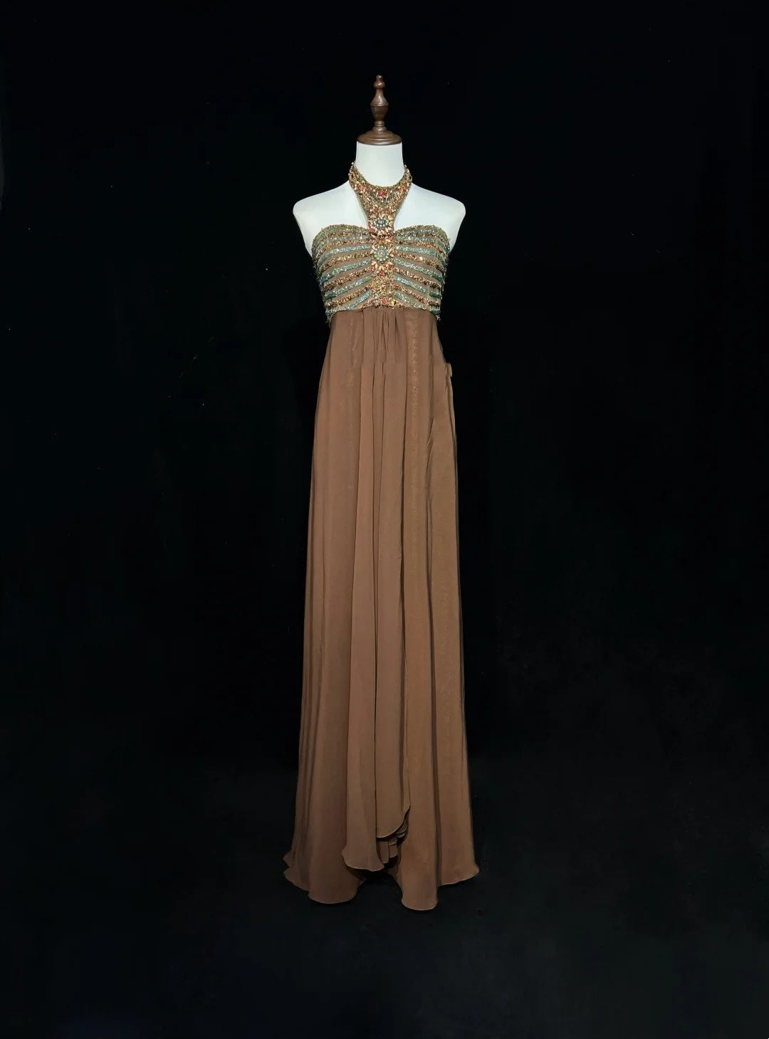 Vintage Abschlussballkleider A-Linie Neckholder Braun Chiffon mit Perlenstickerei 90er Langes Abendkleid N2592
