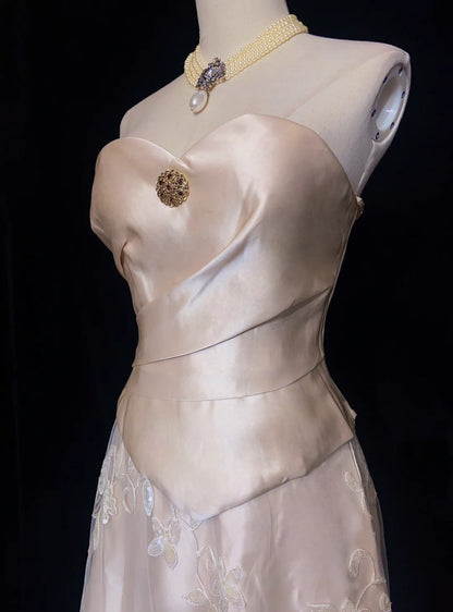 Bescheidene Ballkleider A-Linie Sweetheart Satin mit Spitze Lange Abendgarderobe N3469