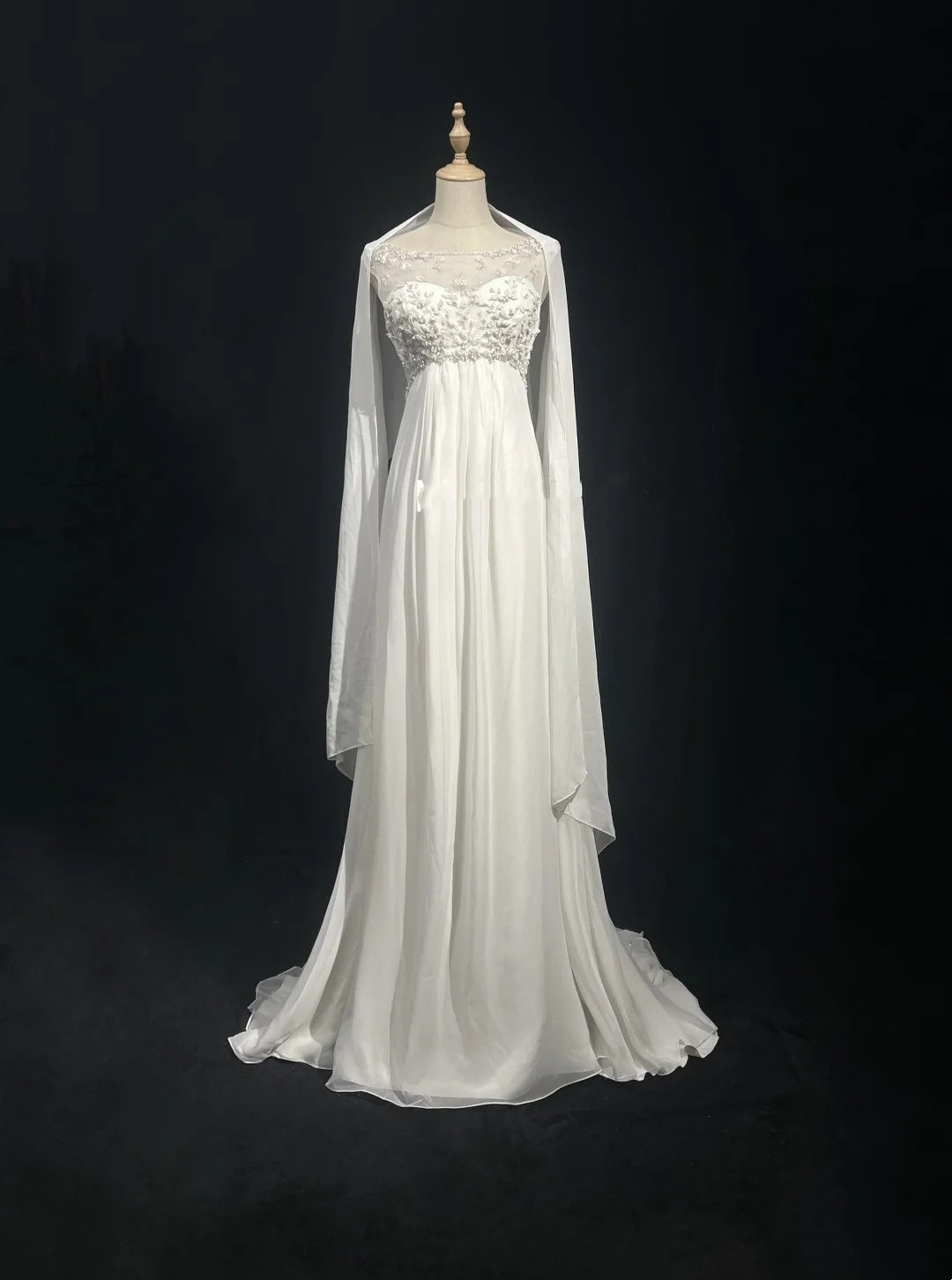 Robes de mariée de fantaisie de conte de fées A ligne Scoop Perles blanches Robe de mariée longue Robes de mariée N2600