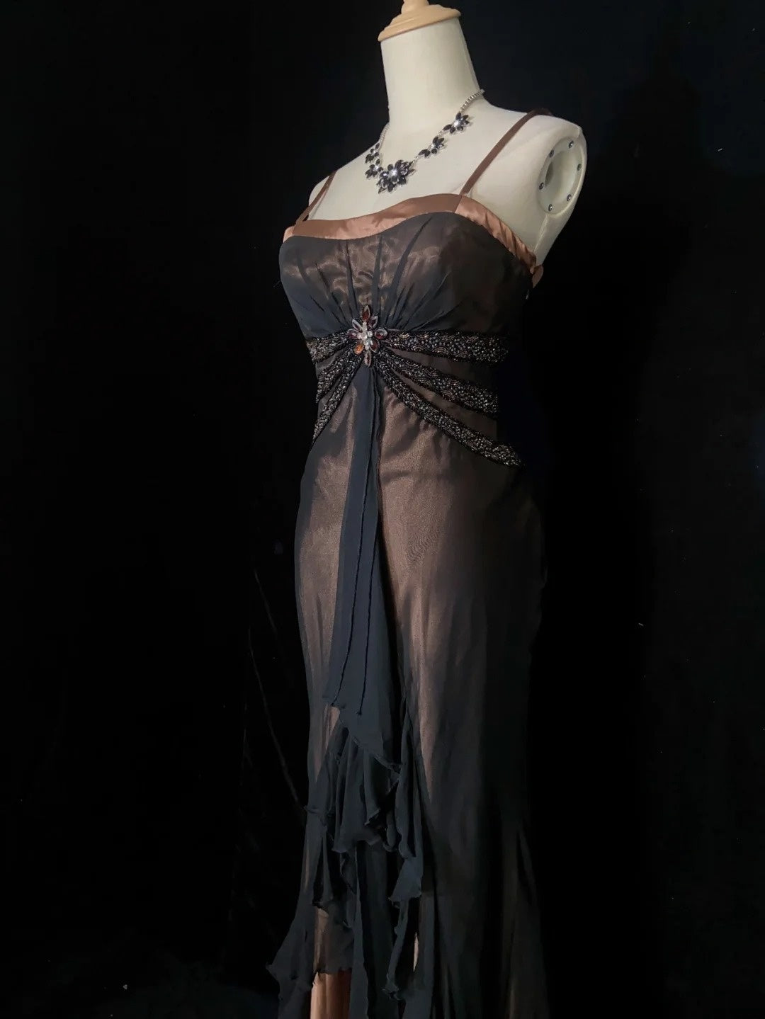 Robes de bal vintage Bretelles fines Sirène Satin marron Mousseline noire Longues tenues de soirée N3861