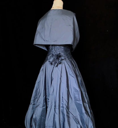 Zeitlose Ballkleider Trägerlos Marineblau Taft mit Perlenumhang Abendgarderobe N3287