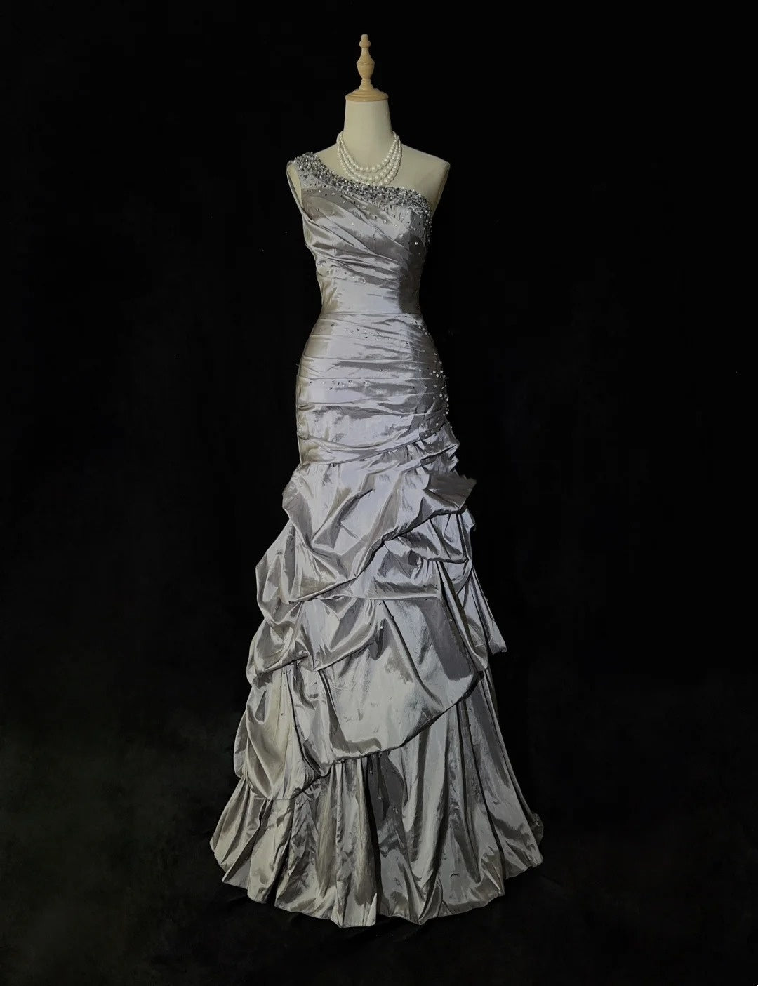 Verträumte 90er Abschlussballkleider Meerjungfrau One Shoulder Grau mit Perlenstickerei Formelle Abendkleider N3819