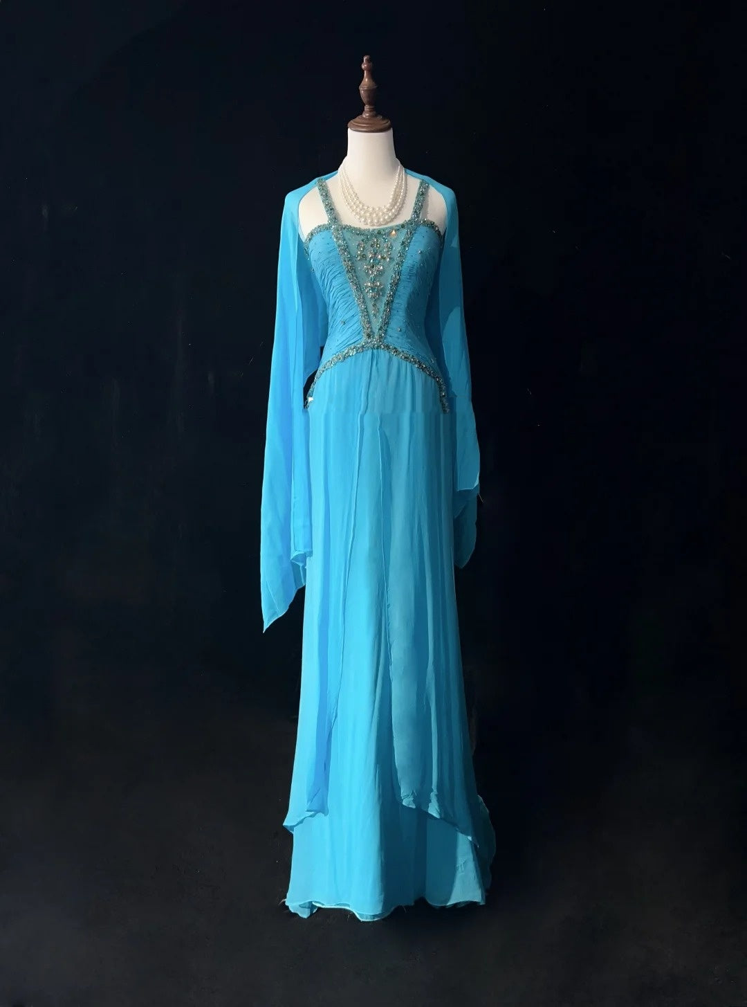Vintage Abschlussballkleider A-Linie Neckholder Blau Chiffon mit Perlenverzierung Cape Formelle Abendgarderobe N3853