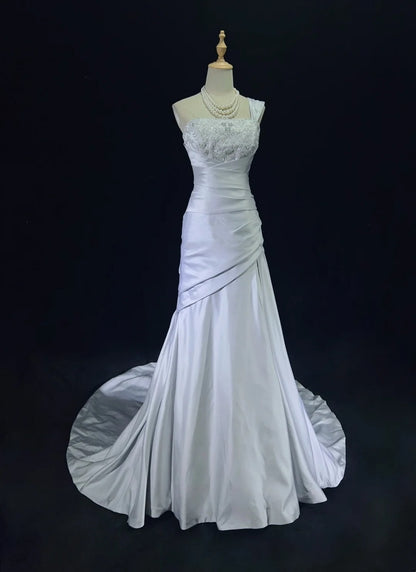 Robes de bal modestes Sirène Asymétrique Bleu Ciel Satin avec Dentelle Longue Robe de soirée N3000