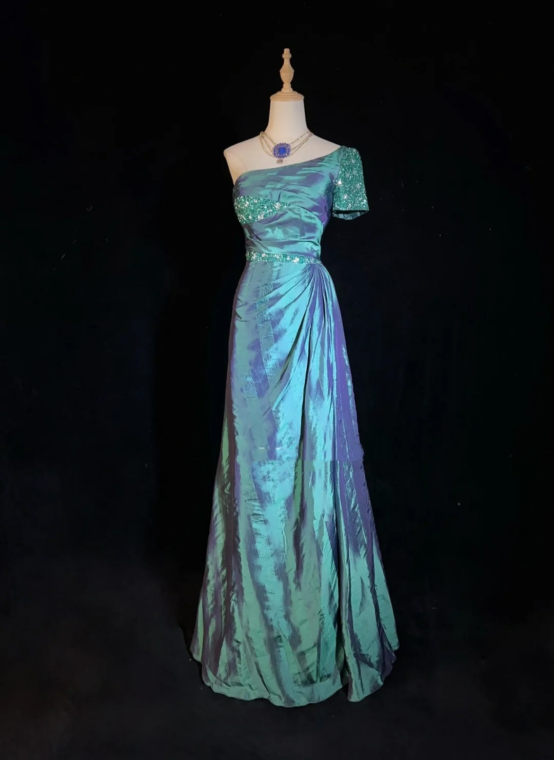 Bescheidene Ballkleider Meerjungfrau Ein Schulter Blau Satin Mit Perlen Lang Abendmode N3467