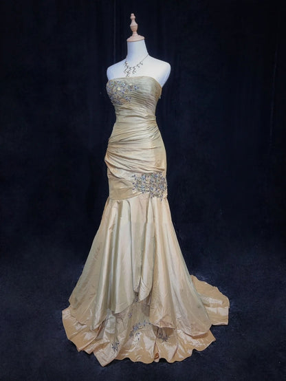 Bescheidene Abschlussballkleider Meerjungfrau Sweetheart Gold Taft Ärmellos Lange Formelle Abendoutfits N3640