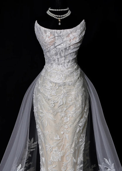 Chic Long Wedding Dresses White Mermaid Strapless Lace Long Wedding Dress For Brides Fitted With Train Bridal Gowns AB2476