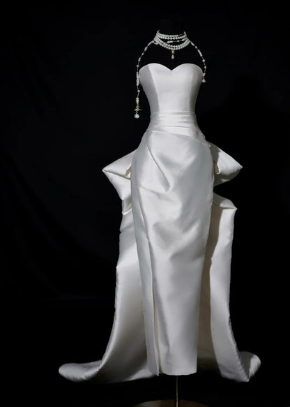 Robe de mariée fourreau unie, décolleté cœur, en satin plissé, robe de mariée longue et ajustée AB2530
