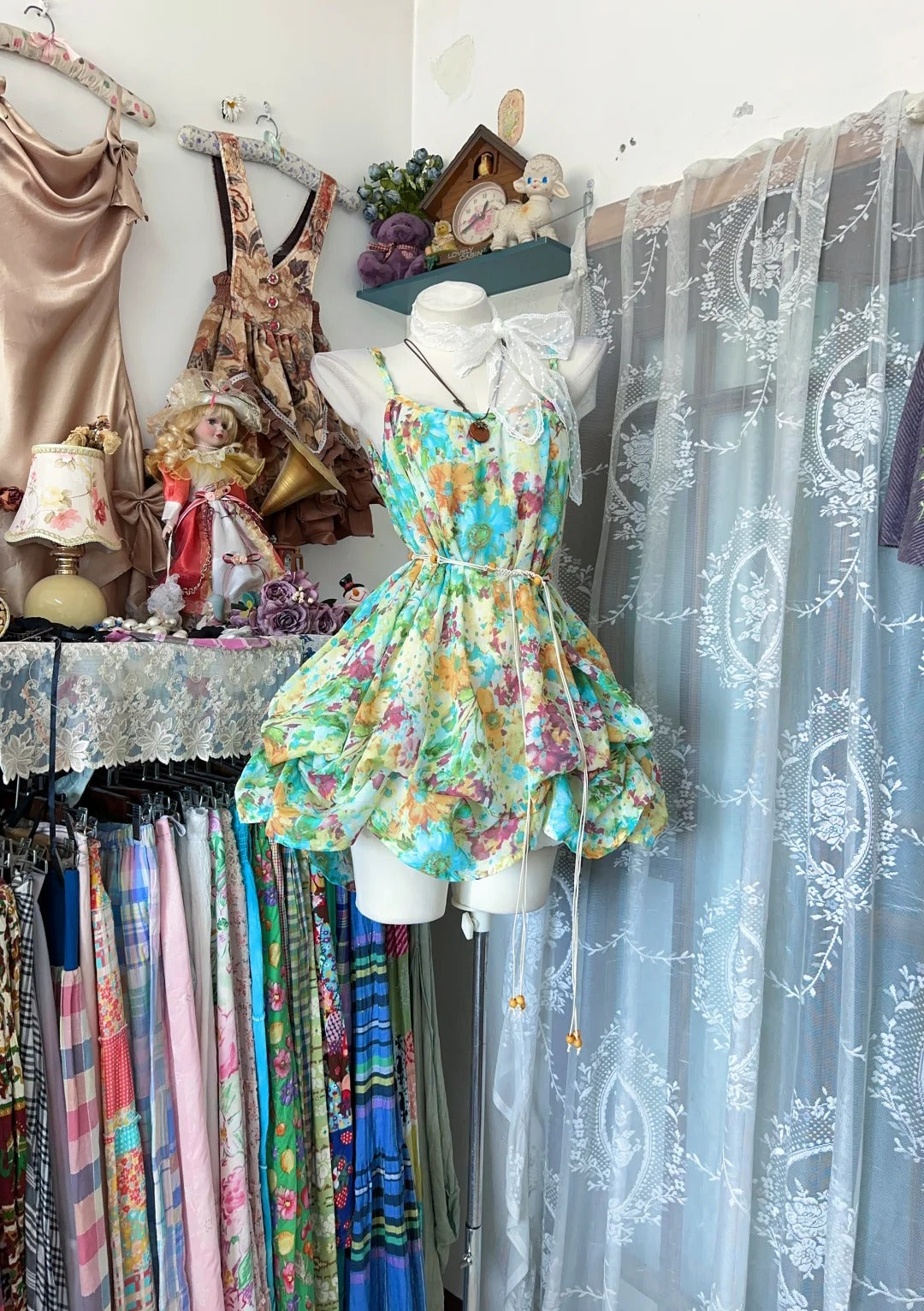 Glamouröses Ballkleid Spaghettiträger Grün Blumen Chiffon Semi-formell 12. Klasse Kurze Inspo Homecoming Kleider RB4484
