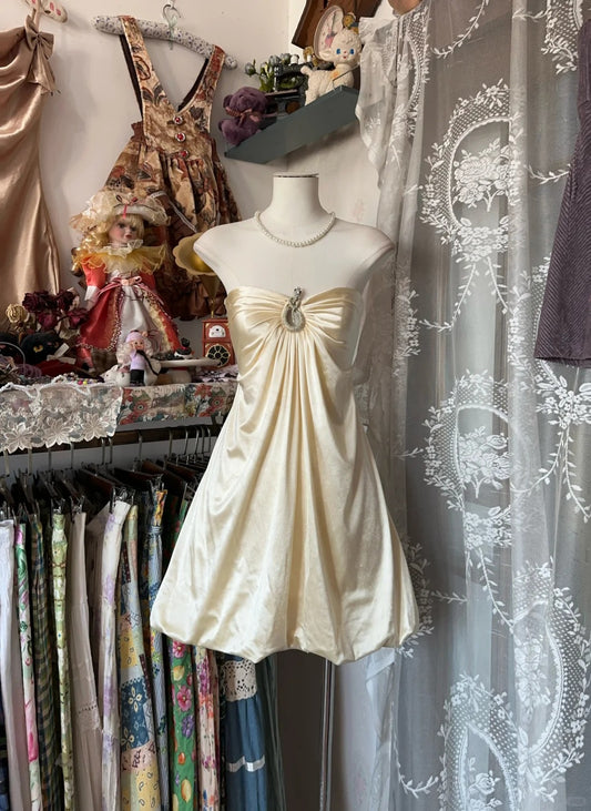 Einfaches A-Linien-Sweetheart-Champagner-Satin-Kurz-Abschlussball-Geburtstagskleid Heimkehrkleider N3718