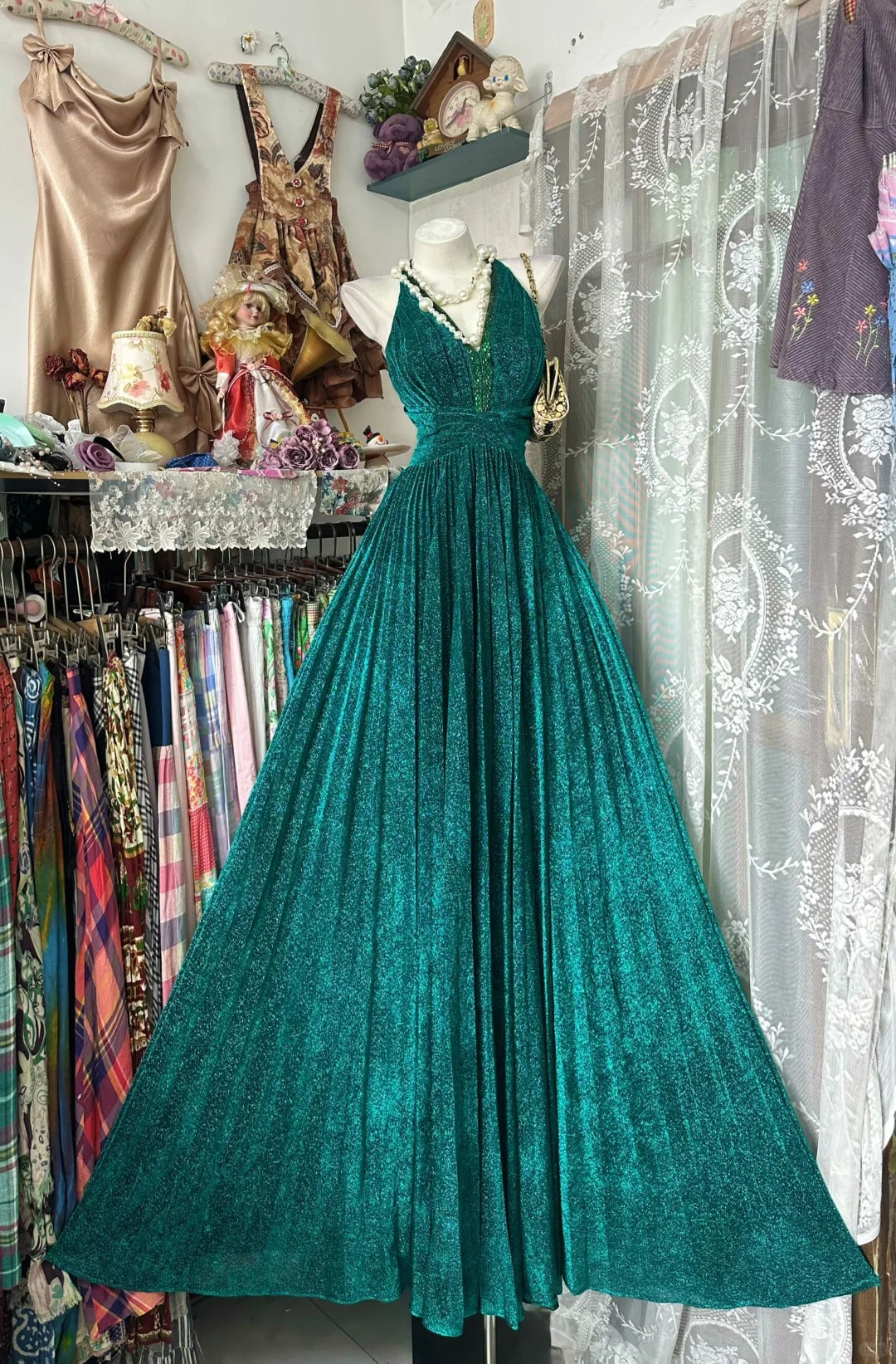Flamboyant A line Halter Green Sequined Date Night Evening Outfit Formal Prom Dresses RB5299