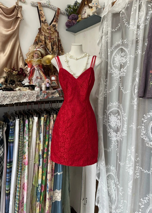 Schlichte Etui-Träger-Kleid Rot Satin Kurz Abschlussfeier Geburtstag Ballkleider Homecoming Kleider N3742
