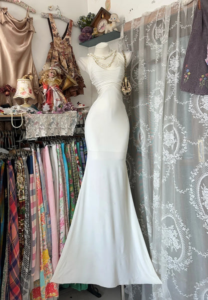 Modest Mermaid Halter White Backless Sleeveless Backless Prom Dresses Formal Outfits RB3946