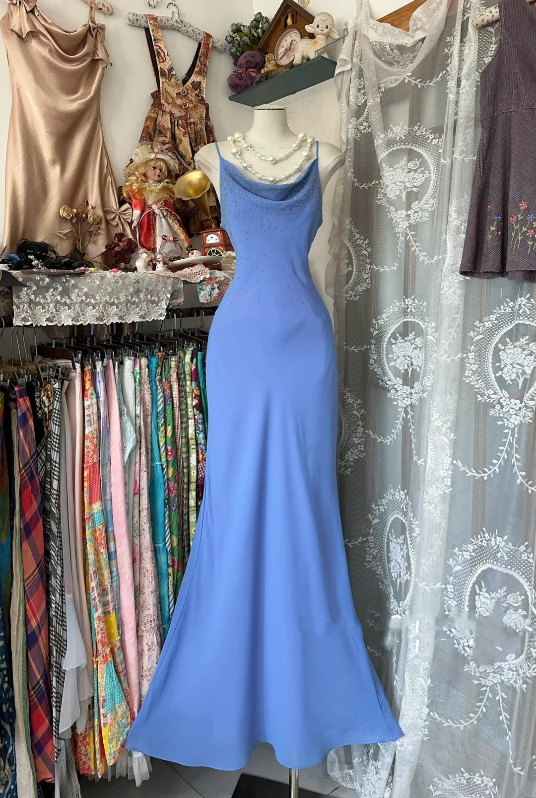 Robe de soirée longue bleue élégante à bretelles spaghetti, style sirène féerique, idéale pour les fêtes d'anniversaire et les bals de fin d'année (N1725)