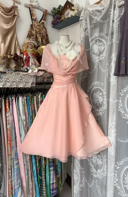 Robe de soirée bustier courte en mousseline rose coupe trapèze vintage pour bal de promo, anniversaire ou retour au lycée N3720