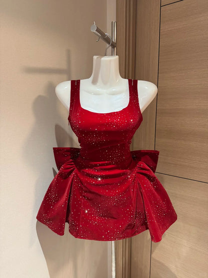 Jolie robe de soirée courte en velours rouge à col carré, inspiration Rio, pour le bal de promo, idées de robes de retour, RB4036