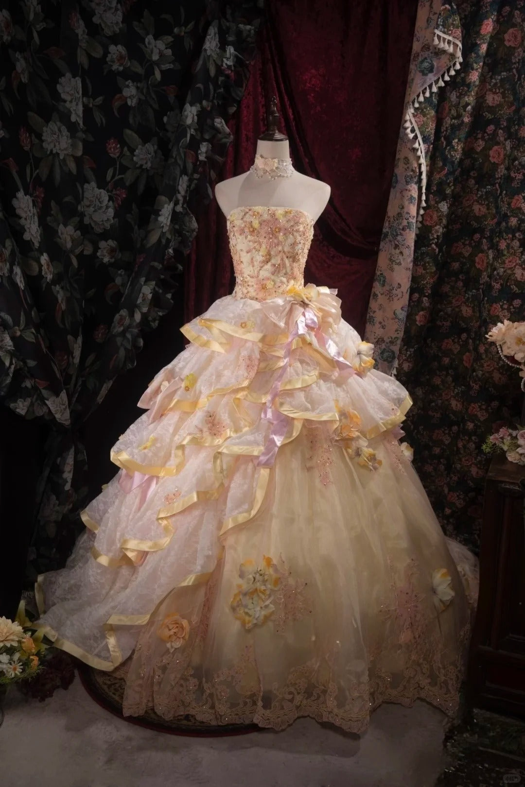 Süßes Ballkleid Trägerlos Gelb mit Applikationen Quinceañera Kleid Lang Sweet 15 16 Quinceanera Kleider Vestido de princesa RB4477
