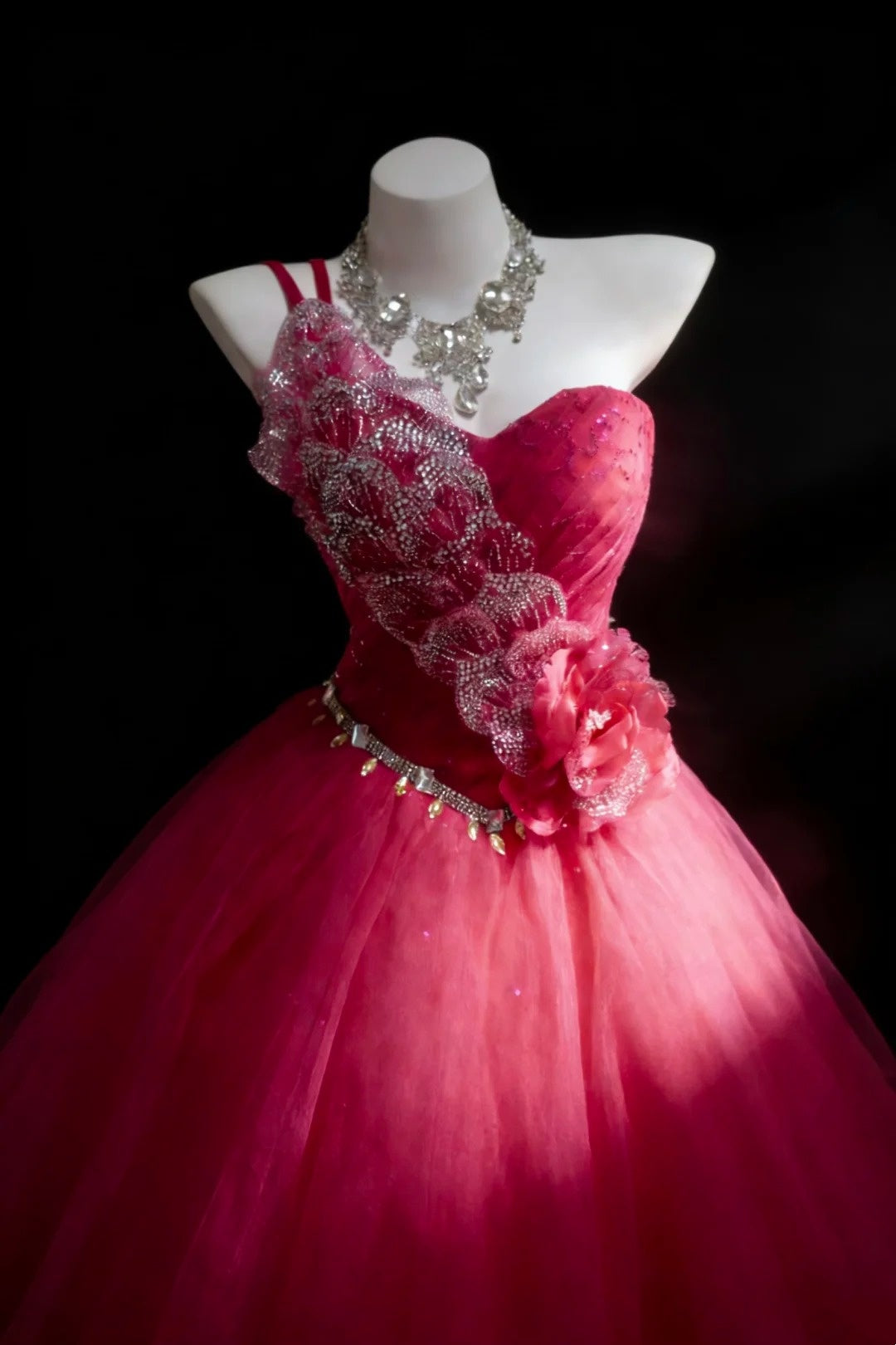 Belles robes de bal pour le bal, robe de bal asymétrique, tulle rose vif avec perles, robe de soirée longue N2955