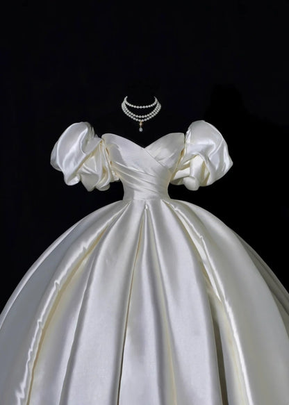 Schlichtes Brautkleid, Ballkleid, schulterfrei, kurze Ärmel, Satin, plissiert, figurbetontes langes Brautkleid AB2532