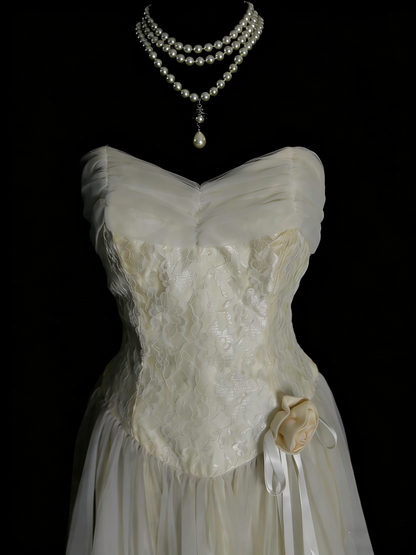Robes de mariée simples ligne A décolleté cœur longueur thé dentelle robe de mariée ajustée N2132