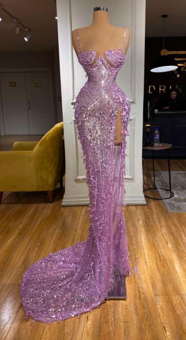 Robe de bal longue sirène élégante à fines bretelles et sequins, avec corsage fendu et perlé, idéale pour un 20e anniversaire (N121)