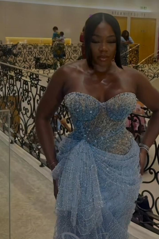 Glitzerndes Sweethart blaues Übergröße-Abendkleid Ballkleid mit Rüschen Meerjungfrau Bodycon für Damen N4090