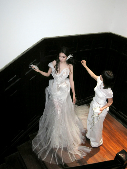 Robe de mariée princesse sirène asymétrique en dentelle et tulle blanc, robe de mariée longue et cintrée AB2408