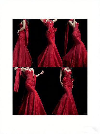 Robe de bal longue sirène élégante en satin rouge ornée de perles et froncées, modèle N1197