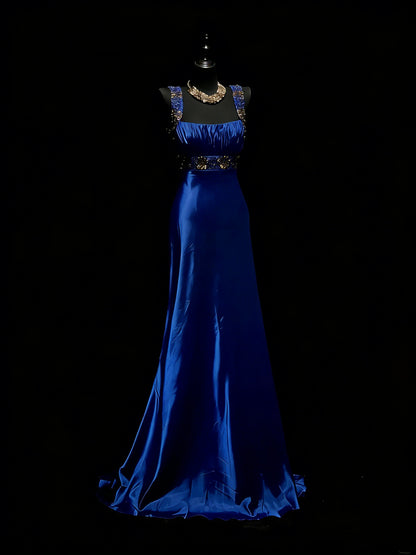 Robe de bal longue en satin bleu roi, coupe trapèze, col carré et corsage orné de perles, idéale pour les jeunes filles en quête d'une tenue de soirée ou de remise de diplômes (N1198).