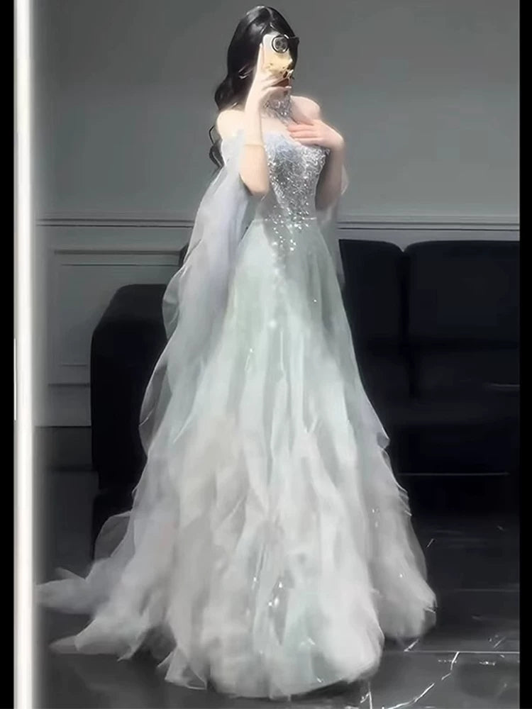 Robe de bal pailletée à épaules dénudées et manches à volants ornées de perles - Inspiration pour une longue soirée - Tenues pour un 18e anniversaire AB2224