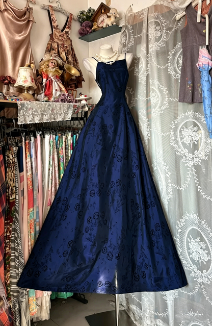 Robes de Bal Élégantes Robe de Soirée Longue Bleu Marine à Bretelles Fines Tenues de Soirée Formelles N3728