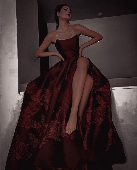 Elegantes trägerloses burgunderrotes Ballkleid – Inspiration für Teenager – Festliche Kleider, Party-Outfits, Ballkleider AB049
