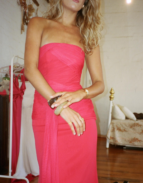 Robe longue sirène bustier rouge en mousseline, inspiration été-printemps, idéale pour les invités de mariage et les anniversaires (N1569)