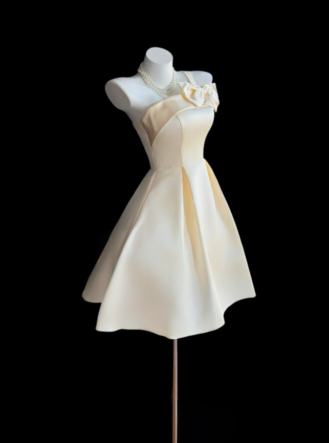 Pretty A line One Shoulder Cream Ivory Party Homecoming Dresses High School Ideas Inspo 17th Birthday Outfits RB7359