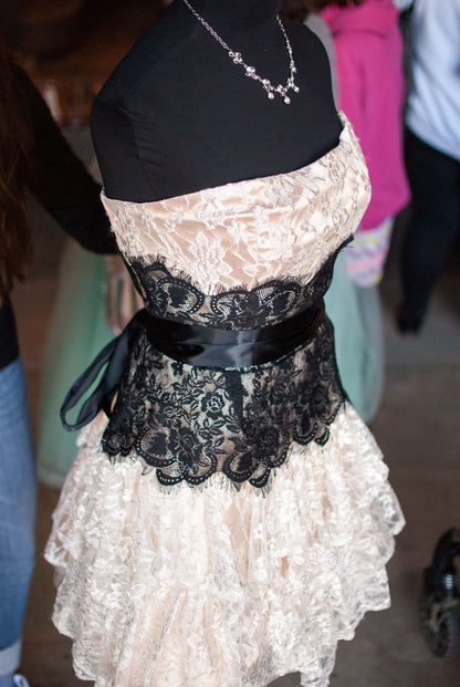 Sexy Homecoming Outfit Ideas A Line Strapless Champagne Lace High School Ideas Inspo Senior Party Graduation Dresses RB8028