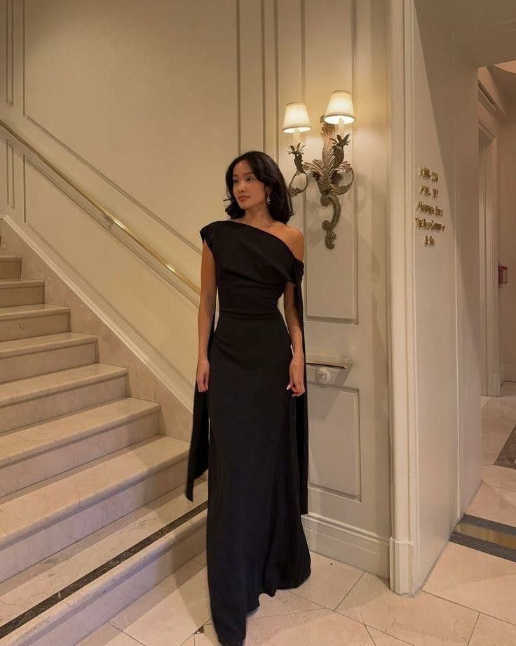 Cocktailkleid für Damen, Meerjungfrauen-Schnitt, One-Shoulder-Schnitt, plissiert, gerafft, schwarz, lang, Abschlussballkleid AB1877