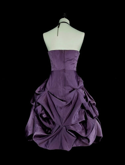 Robe de bal unique en satin violet à décolleté cœur, inspiration années 2000, robes de bal courtes, inspiration robes de soirée N1746