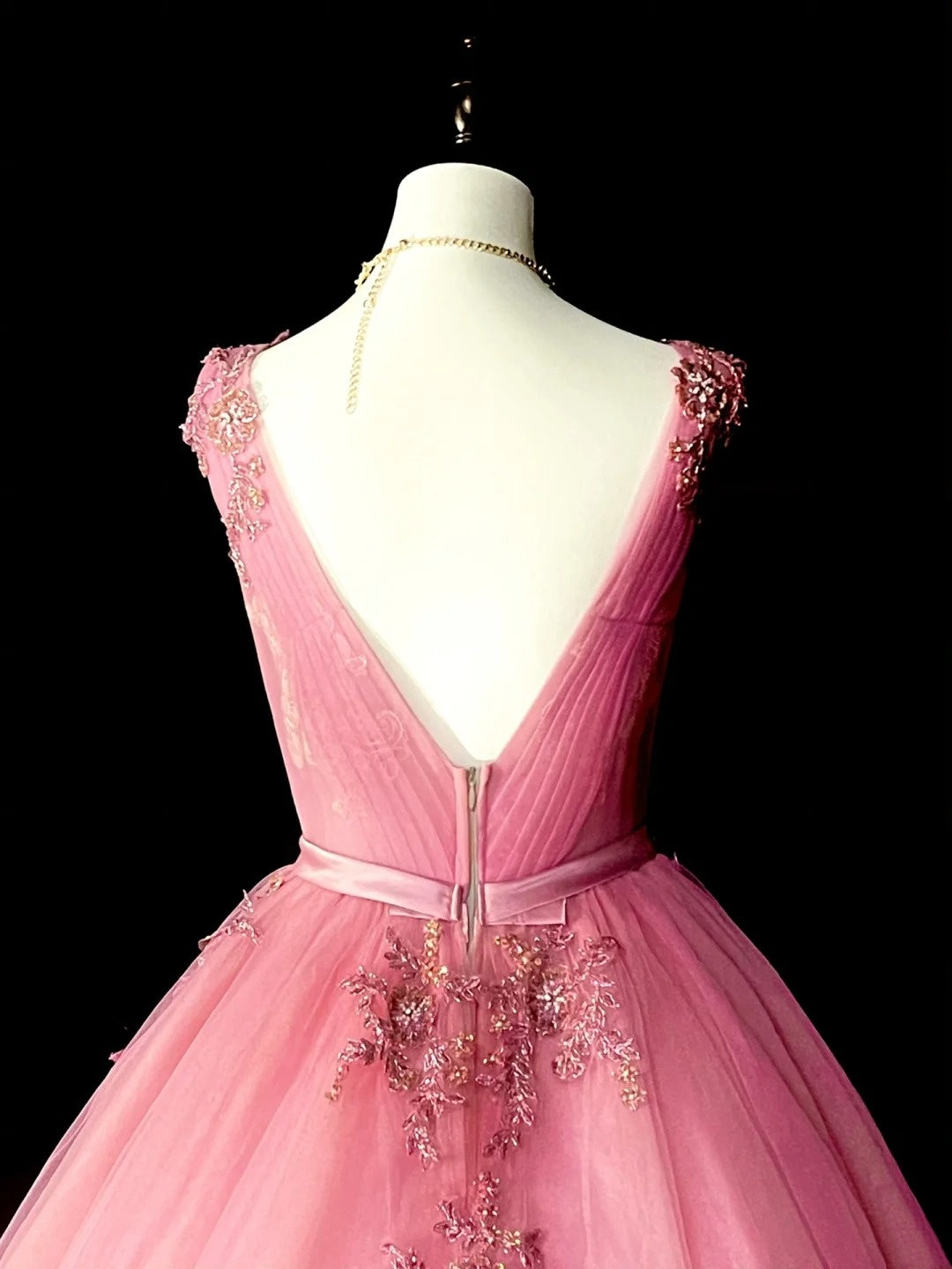 Robe de bal sobre en tulle rose à col en V, longue, inspiration robe de soirée princesse N1298