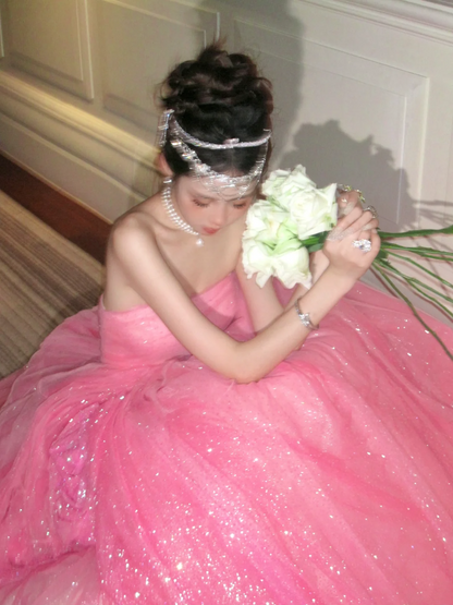 Robe de bal longue rose à paillettes sans bretelles, sans bretelles, idéale pour une quinceañera, un anniversaire de luxe ou une fête de 15 ou 16 ans (N074)