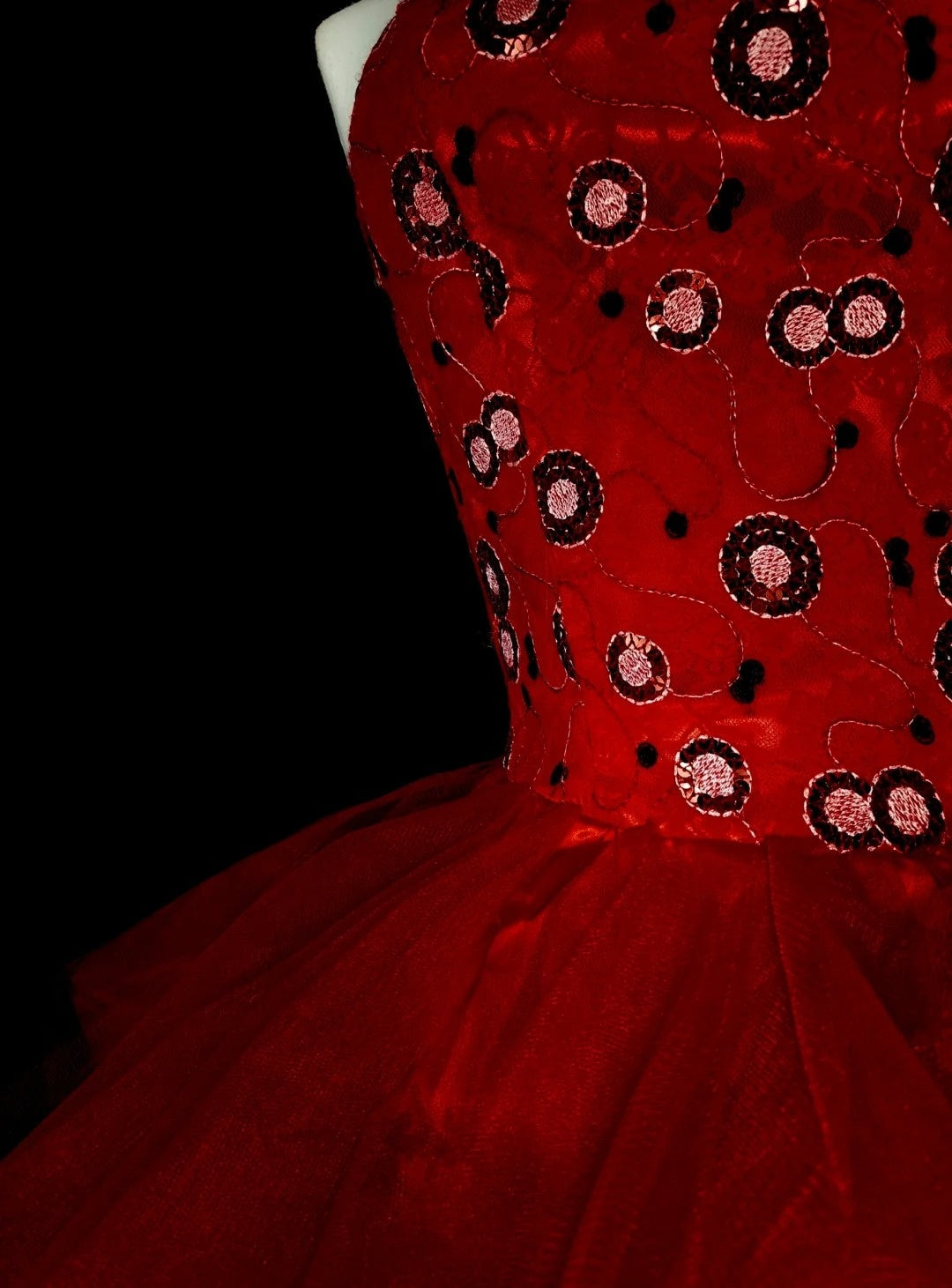 Robe de bal unique sans bretelles en tulle rouge, inspiration années 2000, robes de bal courtes, inspiration robes de soirée N1747