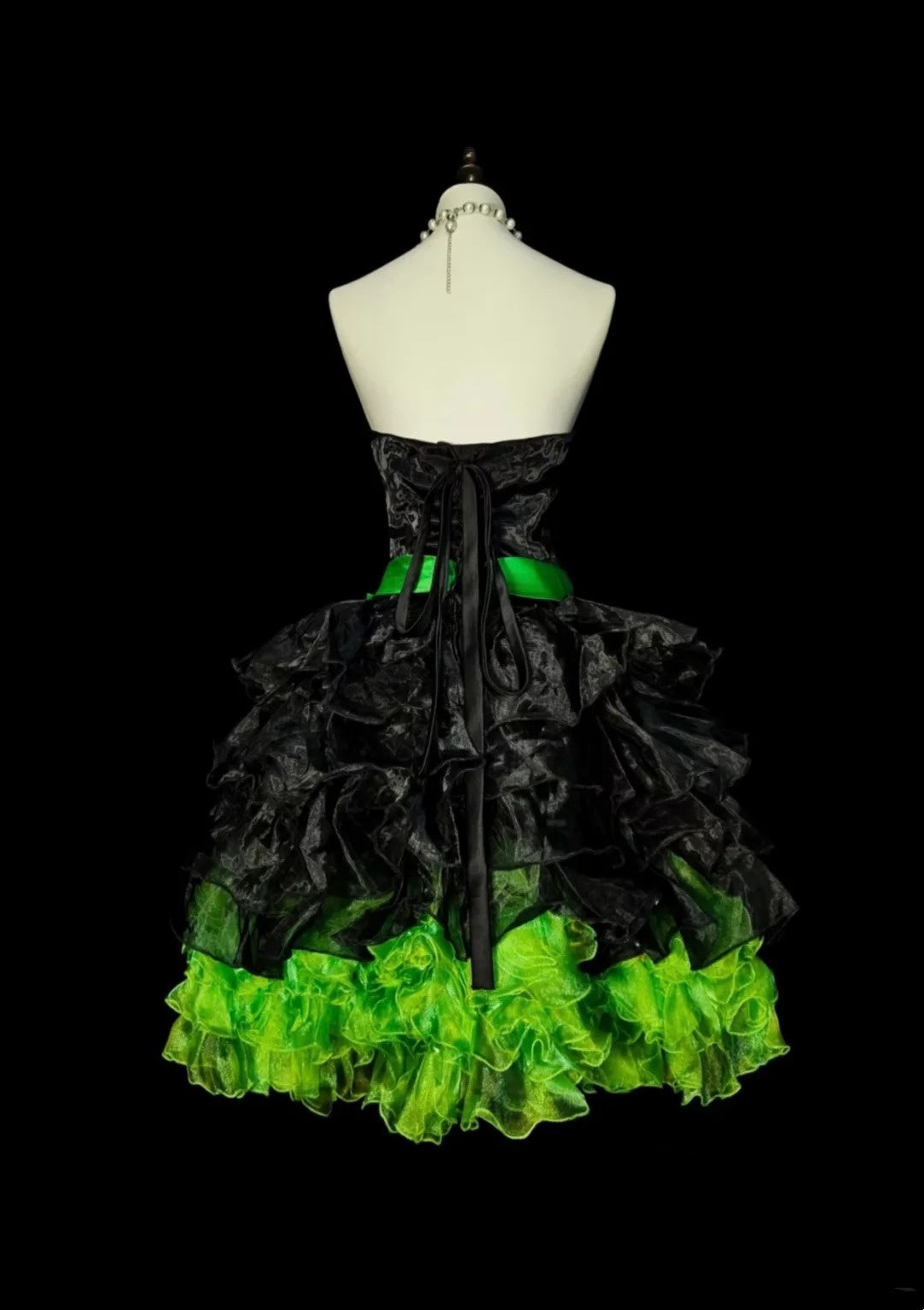 Robe de bal unique bustier cœur en tulle noir et vert, inspiration années 2000, robes de bal courtes, inspiration robe de soirée N1365