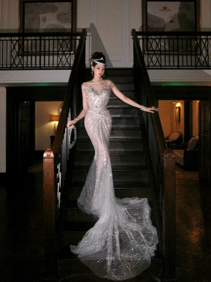 Luxurious Wedding Dresses Mermaid Scoop Neck With Beads Crystals Silver Sequin Bride Dress For Brides Fitted Bridal Gown N075