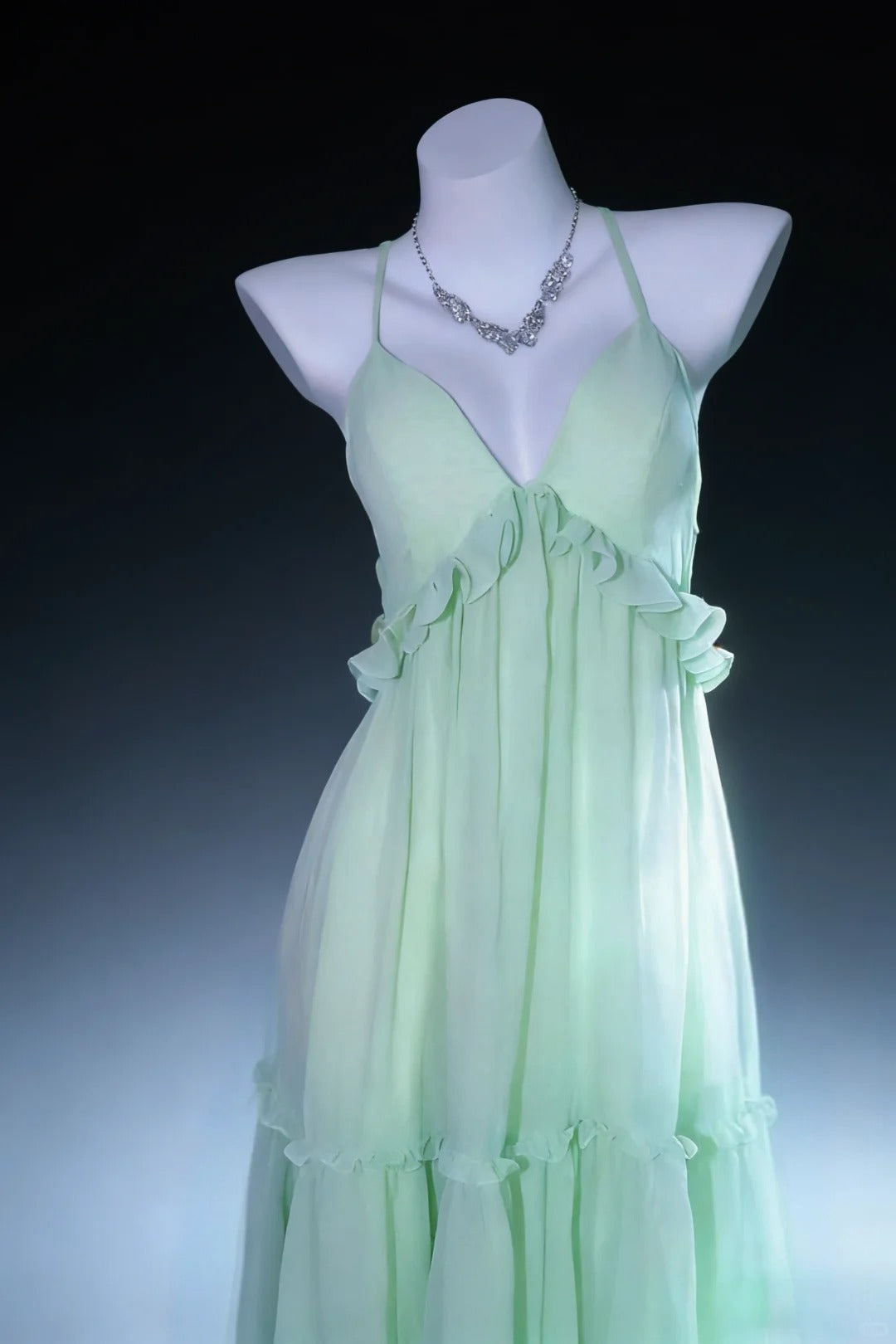 Elegante Ballkleider A-Linie Neckholder Salbeigrün Chiffon Rückenfrei Langes Abendkleid N3044