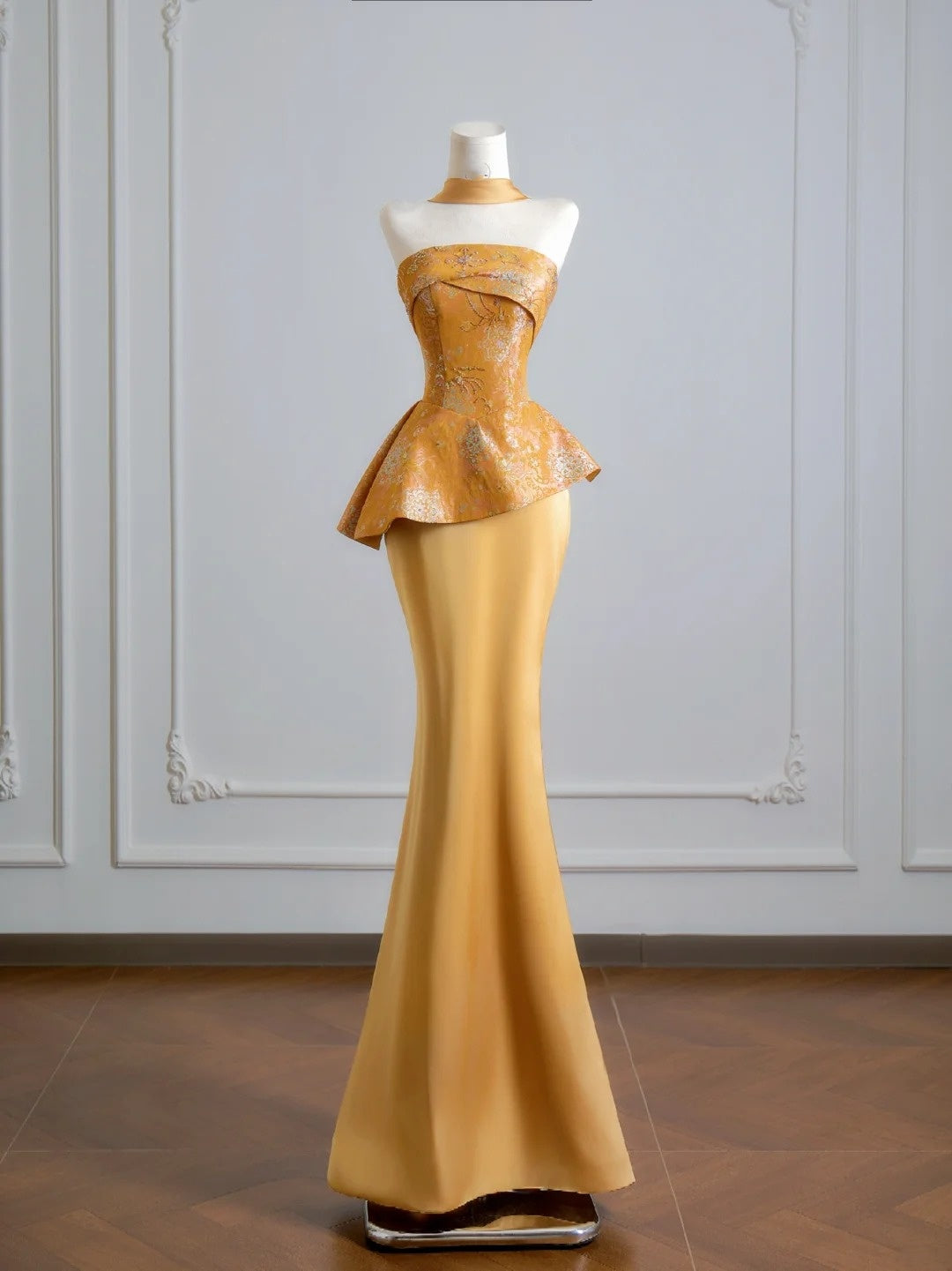 Romantisches, trägerloses, langes Meerjungfrauen-Abendkleid in Gold mit Schal – ein beeindruckendes Outfit für den 18. Geburtstag – Partykleid N398