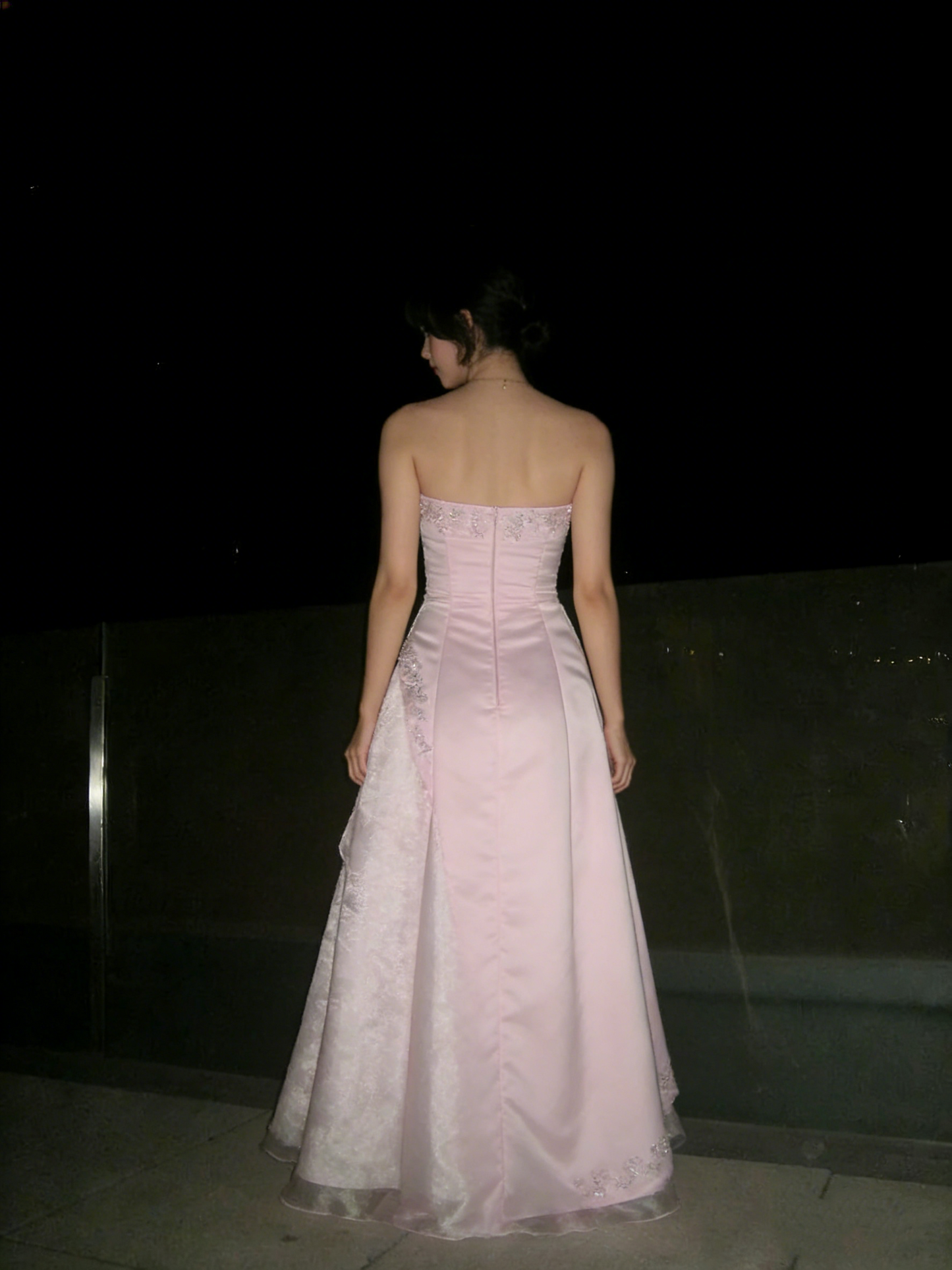 Robe de bal vintage rose clair sans bretelles, coupe trapèze, ornée de broderies, tenue de soirée formelle N536