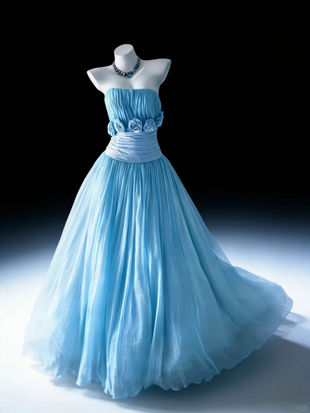 Robes de bal de promo modestes Robe de bal bustier en tulle bleu avec fleurs à volants Longue robe de quinceañera N3051