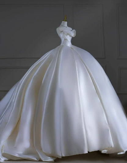 Robe de mariée intemporelle, robe de bal bustier en satin plissé avec corset, robe de mariée longue ajustée AB2519