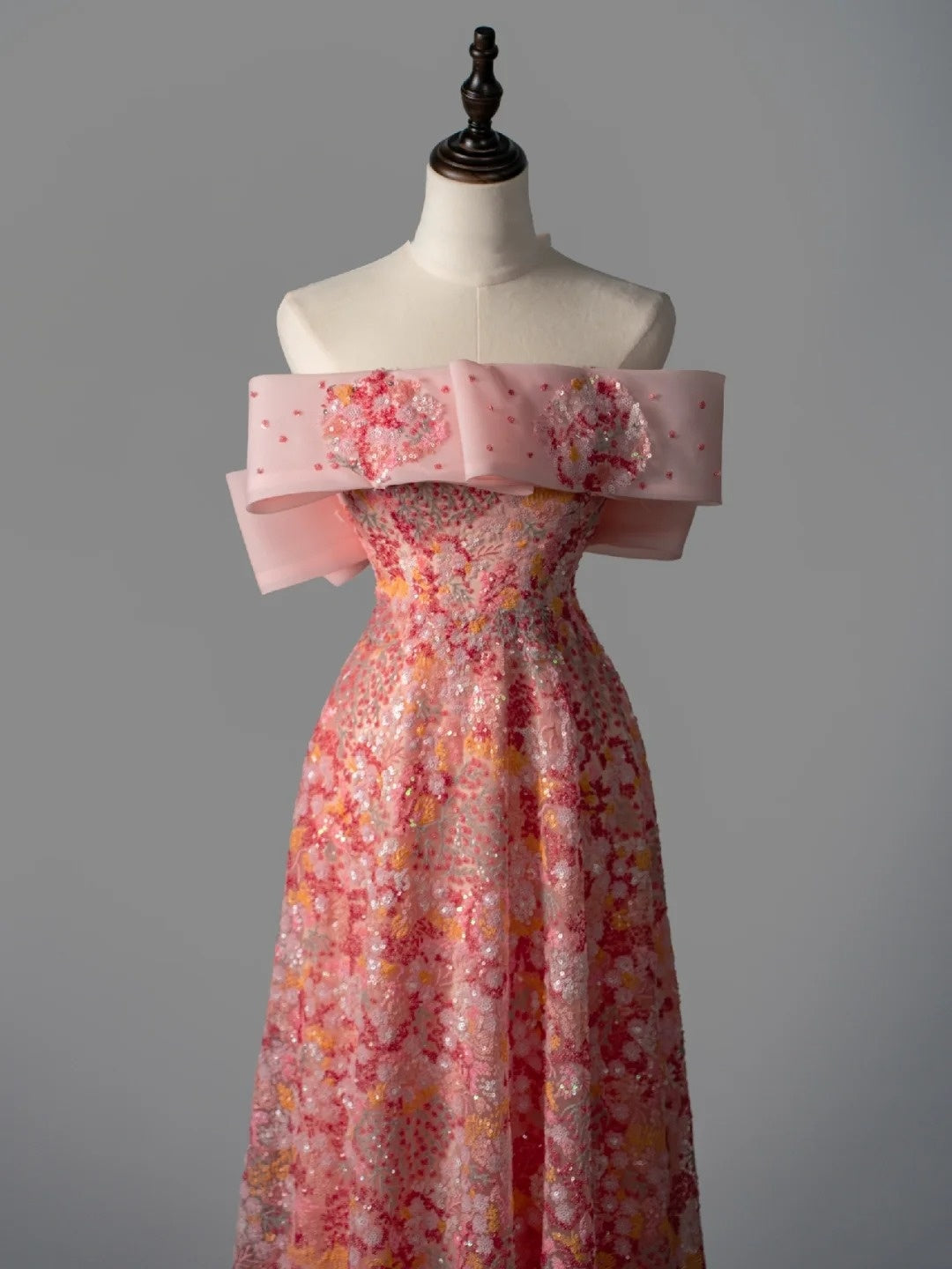 Robe de bal longue rose à sequins, coupe trapèze, épaules dénudées, style sage, idéale pour les jeunes filles (N1170).